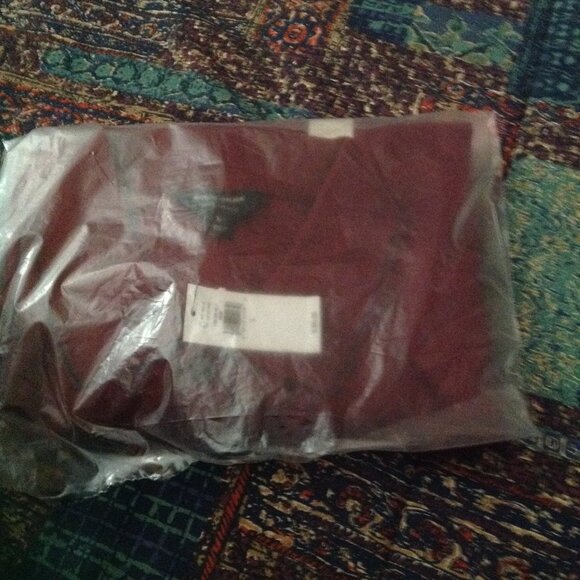 Banana Republic Men's Luxe Touch Burgundy Button-Down Polo Shirt - Large - NWT - Picture 7 of 8